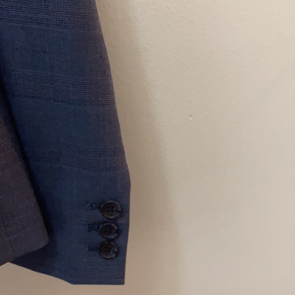 Nice blue blazer - Picture 2 of 2